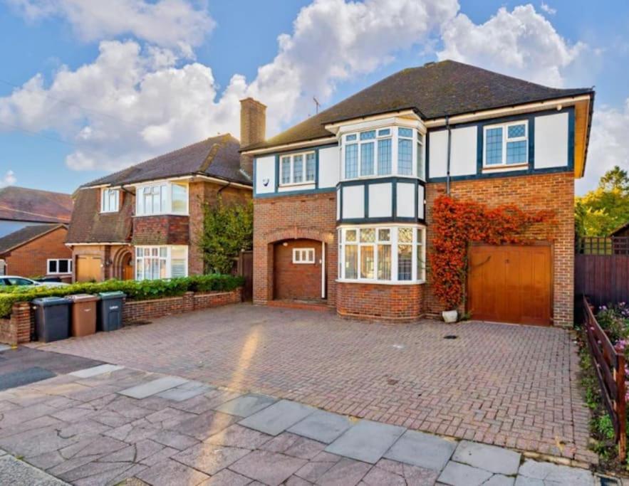 Rose Garden House Villa Luton  Dış mekan fotoğraf