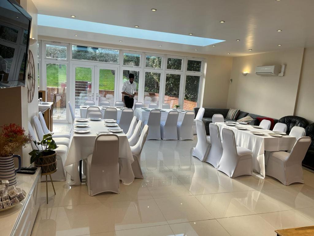 Rose Garden House Villa Luton  Dış mekan fotoğraf